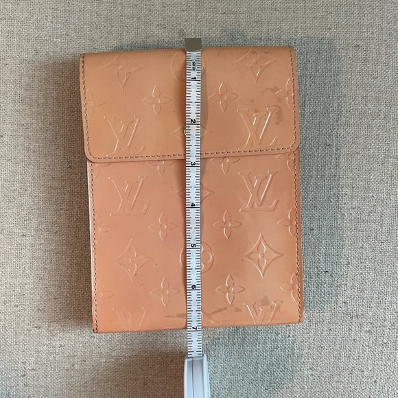 Louis Vuitton Monogram Vernis Mott Pouch - Picture 3 of 15
